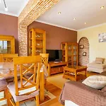 Διαμέρισμα Inftour Geminis 3 *