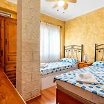 Διαμέρισμα Inftour Geminis 3 *